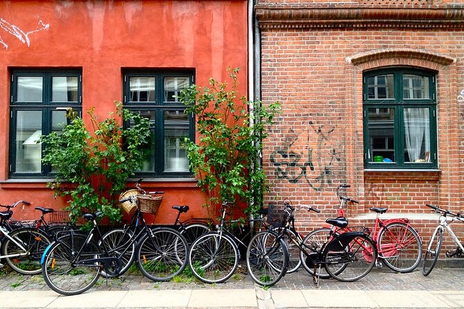 Best of Copenhagen Biking Tour-3 Hours, Small Group max 10 people - Why cycling beats hopping around by foot or train