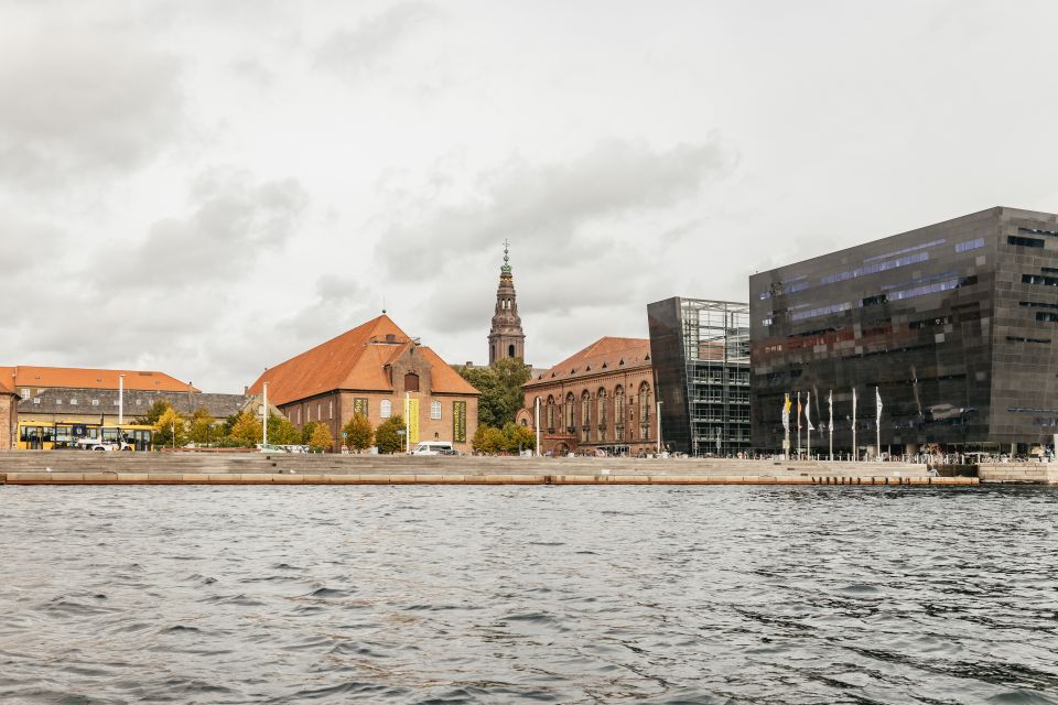 Copenhagen: Canal Cruise with Guide - The 1-hour itinerary: landmark by landmark