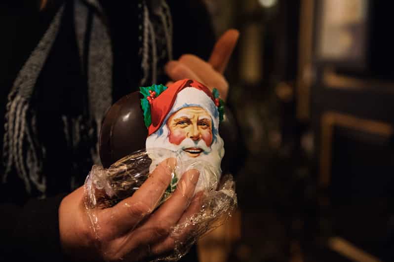 Copenhagen: Christmas Walking Tour with Treats and Drinks - Ending in Lavendelstræde: a natural place to keep going