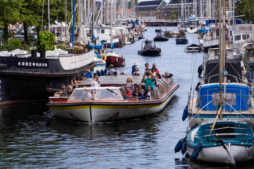 Copenhagen: Classic Canal Tour & The Harbour - Christiansborg Palace and the inner-city “wow” factor from the water