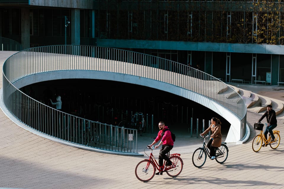 Copenhagen: Guided Architecture and Sustainability Tour - Why Copenhagen Architecture Makes Sense Better From the Saddle