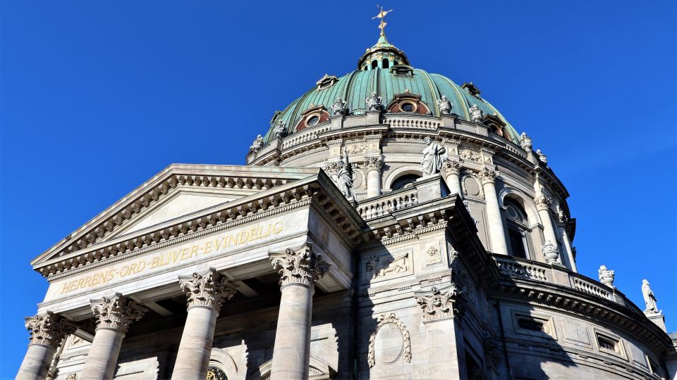 Copenhagen: Guided Walking Tour in French - Tivoli Gardens to Copenhagen City Hall: the civic core of the city