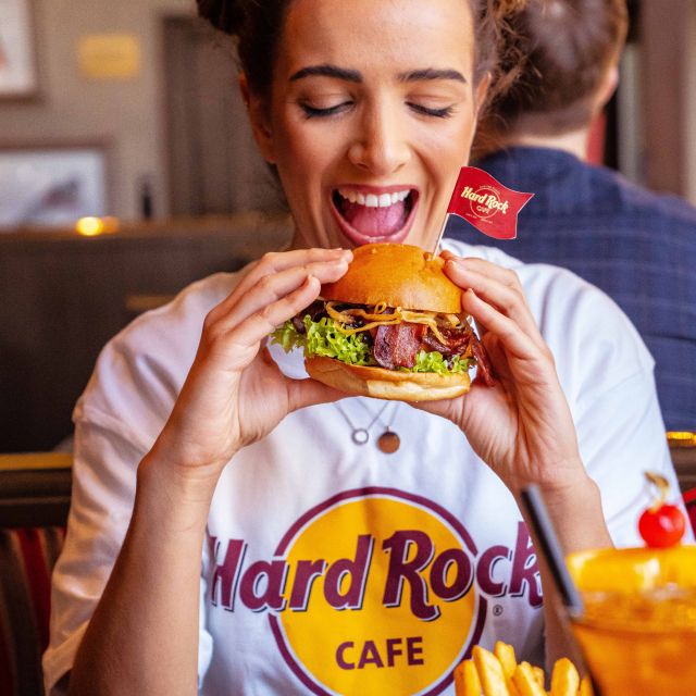 Copenhagen: Hard Rock Cafe with Set Menu for Lunch or Dinner - What you’ll actually taste: burgers, BBQ, salads, and the dessert payoff