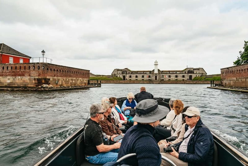 Copenhagen: Old Canals and Hidden Gems Social Boat Tour - Boats, comfort, and drinks: the practical side of a 3-hour ride