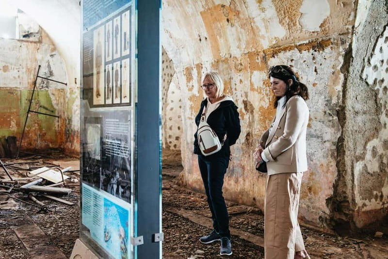 Copenhagen: Old Canals and Hidden Gems Social Boat Tour - Why this cruise is truly social (not just a boat ride with narration)