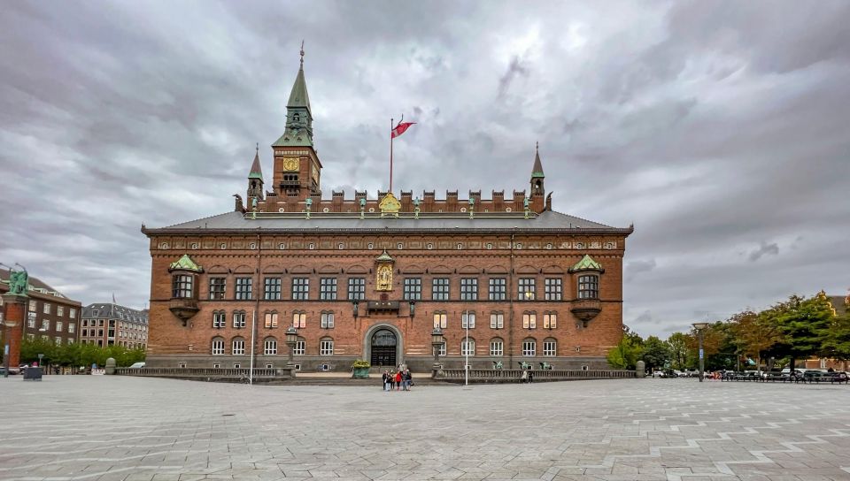 Copenhagen: Old Town and Nyhavn Private Family Tour - Nyhavn Finale: Wooden Ships, the Memorial Anchor, and Easy Photos
