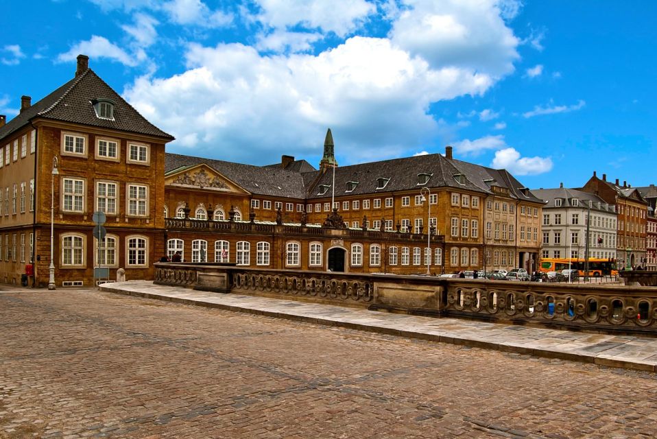 Copenhagen: Old Town and Nyhavn Private Family Tour - Optional 4-Hour Canal Cruise: More Sights With Less Walking