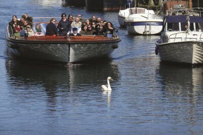 Copenhagen Sightseeing Classic Canal Tour With Live Guide - Price and value: what $33.20 buys you in real time