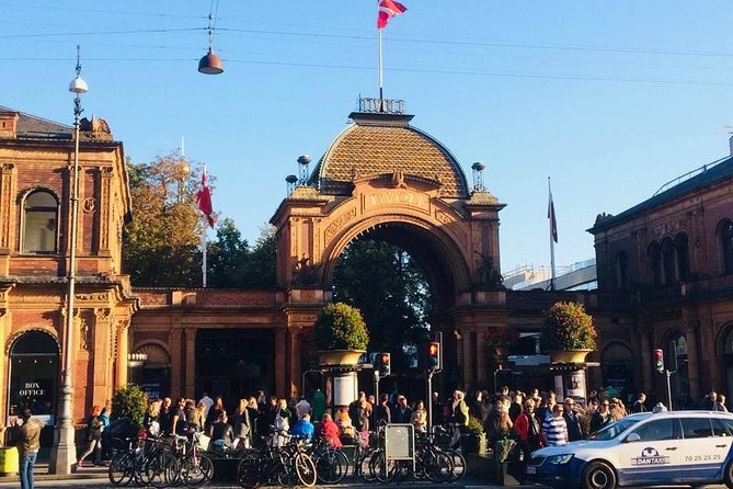 Copenhagen Walking Tour with Food Testing (smorrebrod dish & snap) - Starting at Højbro Plads: the tour’s “easy mode” for orientation