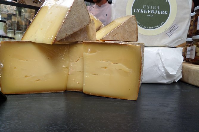 Small-Group Gourmet Evening Walking Tour of Copenhagen with Market Visit and Dinner - Practical tips so you get the most from the evening