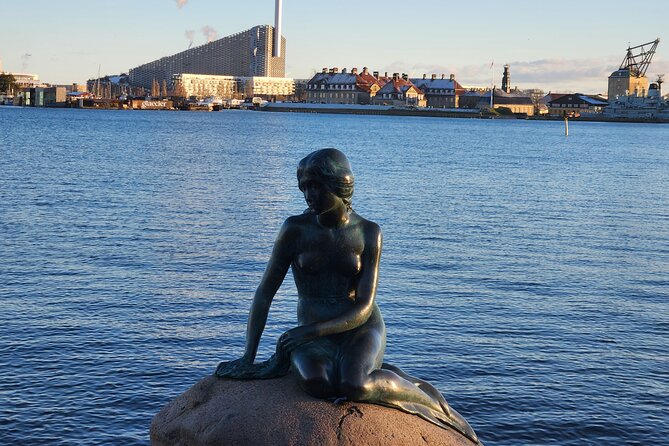Walk & Canal Tour: Copenhagen Highlights + Changing of the Guards - Key highlights on this Walk & Canal + Guard Change route